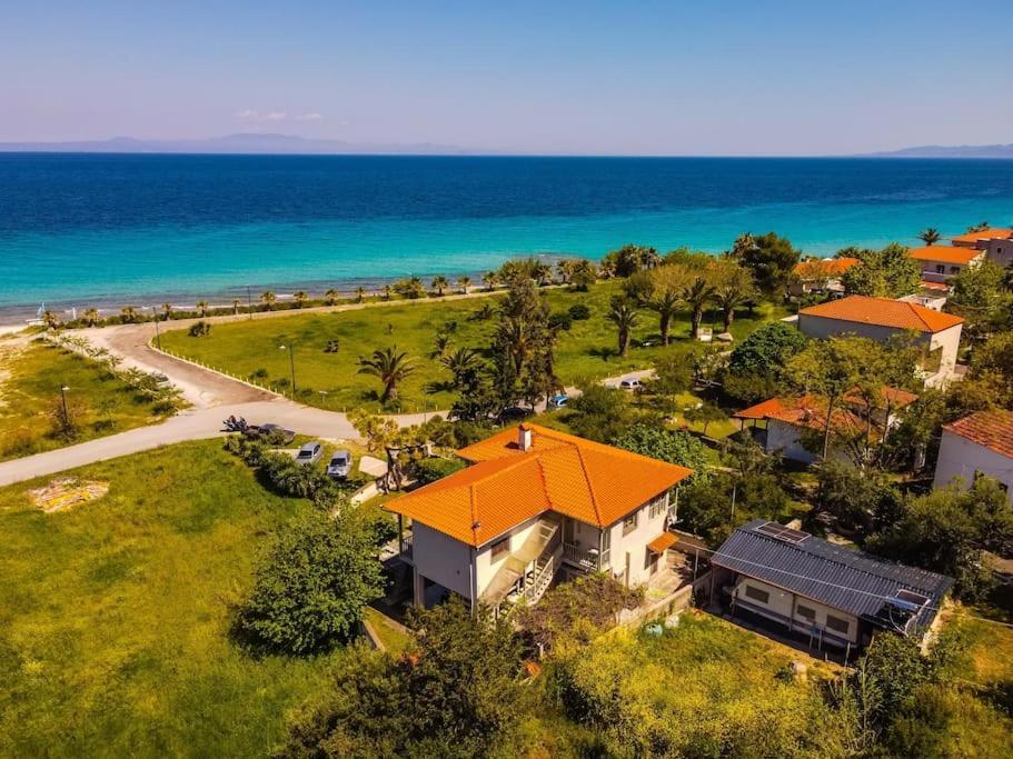Villa The Bright House By The Sea Áfitos Exterior foto
